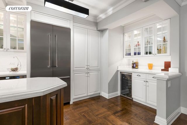 65 E 76TH Street 2AE, New York City, NY 10021