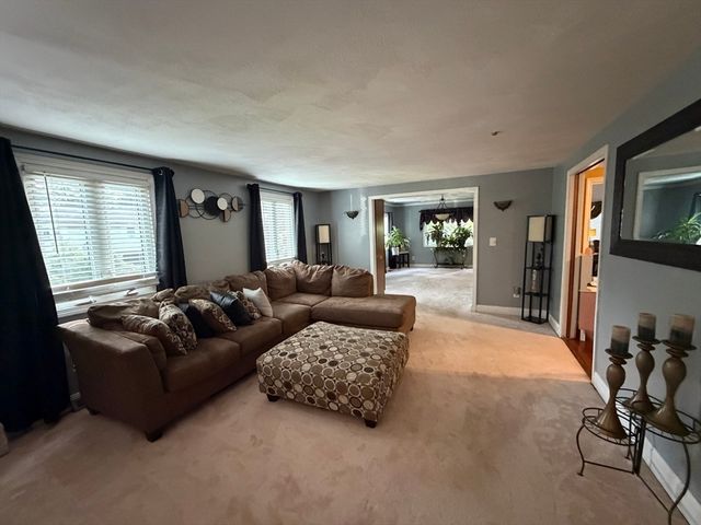 1 Burris Way, Randolph, MA 02368