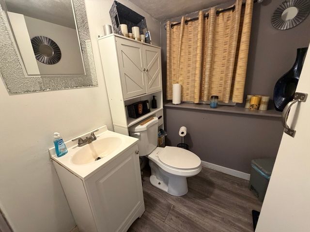 1 Burris Way, Randolph, MA 02368