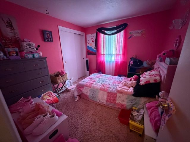 1 Burris Way, Randolph, MA 02368