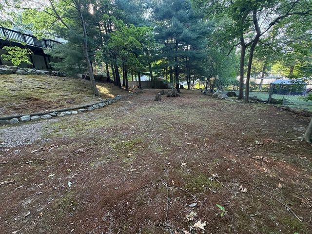 1 Burris Way, Randolph, MA 02368