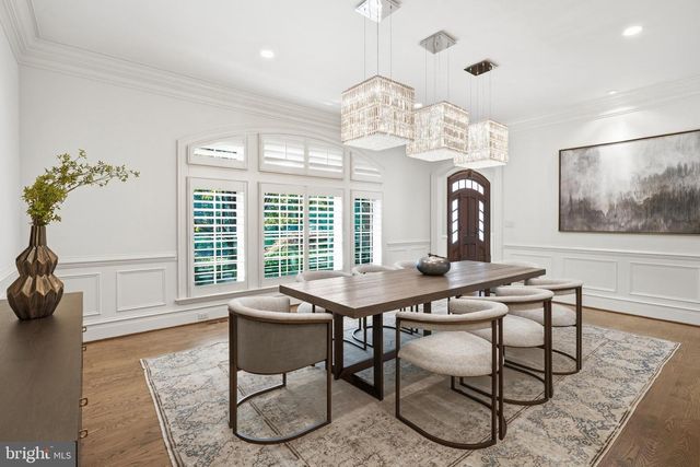 1239 DALEVIEW DR, Mclean, VA 22102