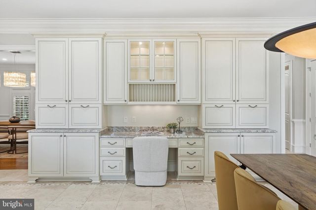 1239 DALEVIEW DR, Mclean, VA 22102
