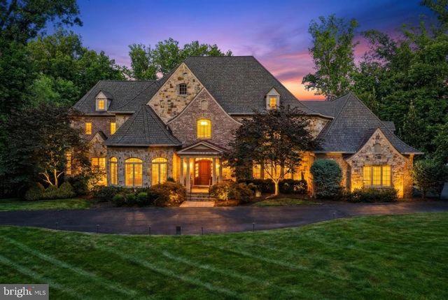 1239 DALEVIEW DR, Mclean, VA 22102