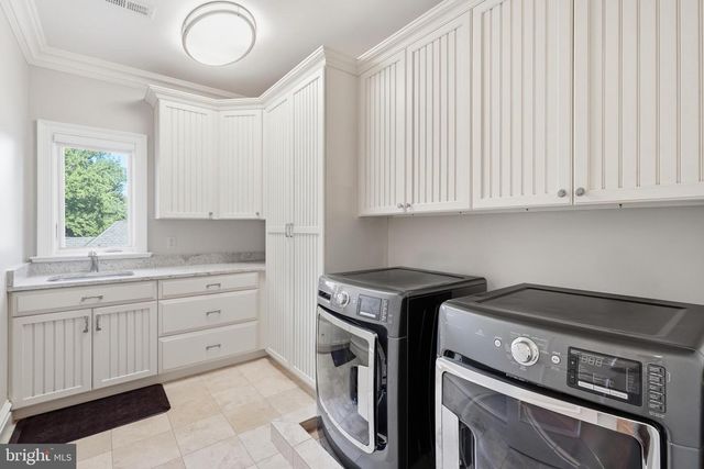 1239 DALEVIEW DR, Mclean, VA 22102