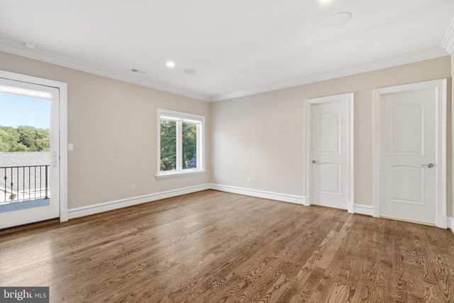 1239 DALEVIEW DR, Mclean, VA 22102