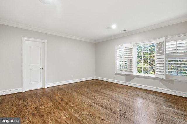 1239 DALEVIEW DR, Mclean, VA 22102