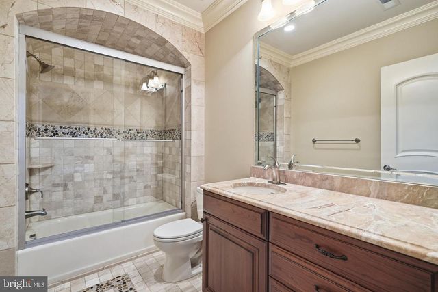 1239 DALEVIEW DR, Mclean, VA 22102
