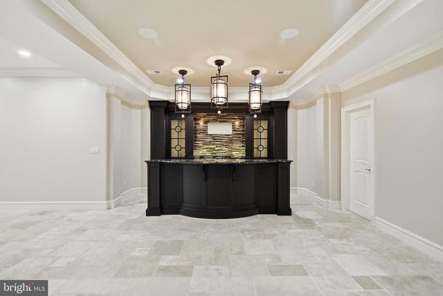 1239 DALEVIEW DR, Mclean, VA 22102