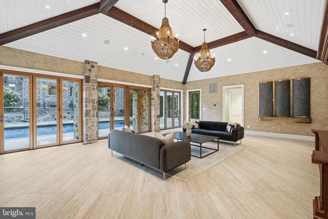 1239 DALEVIEW DR, Mclean, VA 22102