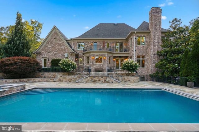1239 DALEVIEW DR, Mclean, VA 22102