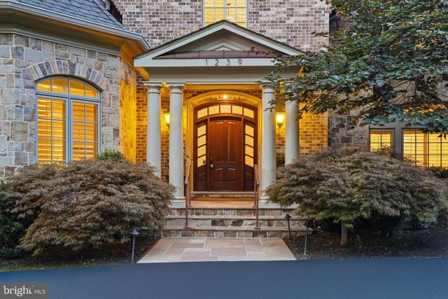 1239 DALEVIEW DR, Mclean, VA 22102