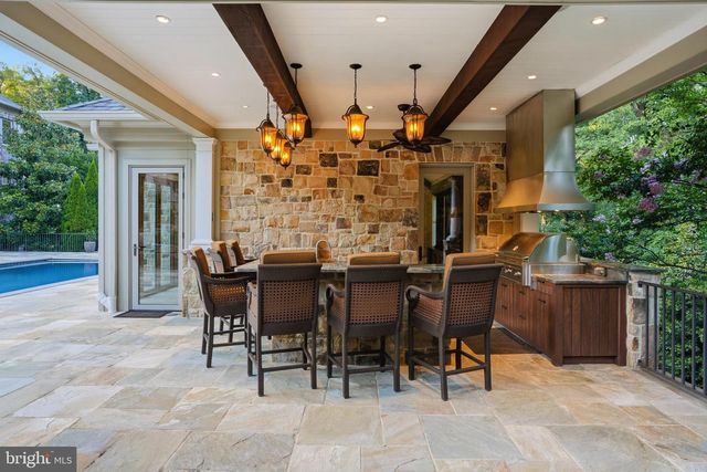 1239 DALEVIEW DR, Mclean, VA 22102