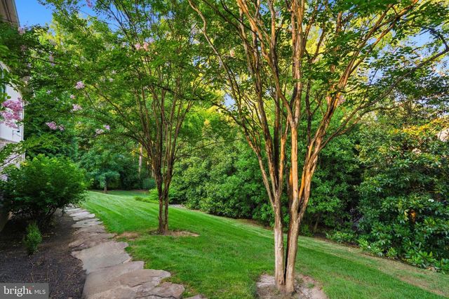 1239 DALEVIEW DR, Mclean, VA 22102