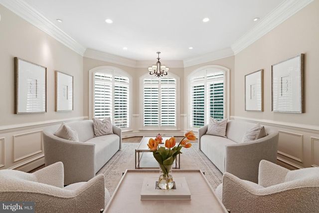 1239 DALEVIEW DR, Mclean, VA 22102