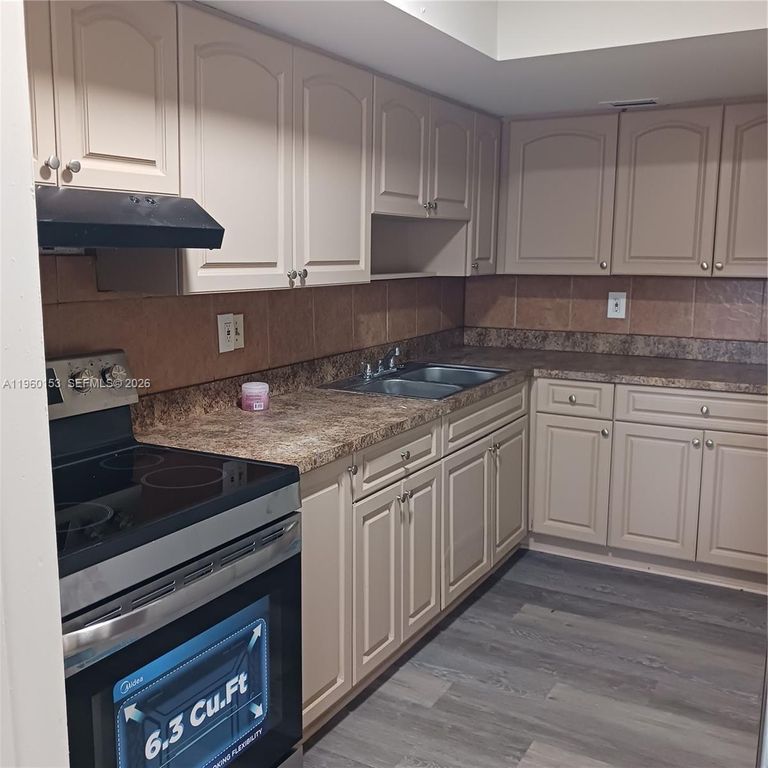 2107 NW 59th Terrace 60E, Lauderhill, FL 33313