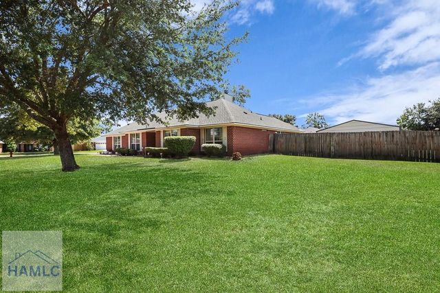 201 Slayton Circle, Hinesville, GA 31313