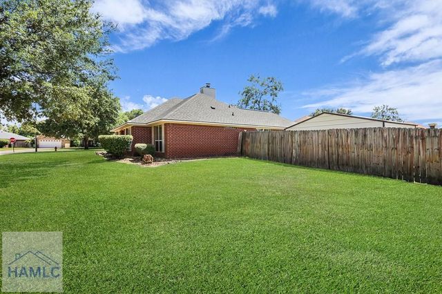 201 Slayton Circle, Hinesville, GA 31313