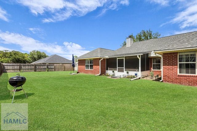 201 Slayton Circle, Hinesville, GA 31313