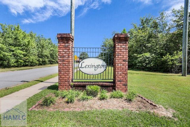 201 Slayton Circle, Hinesville, GA 31313