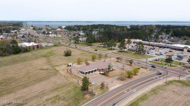 1934 Spillway Road, Brandon, MS 39047