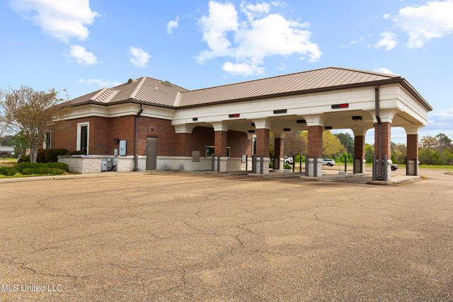 1934 Spillway Road, Brandon, MS 39047