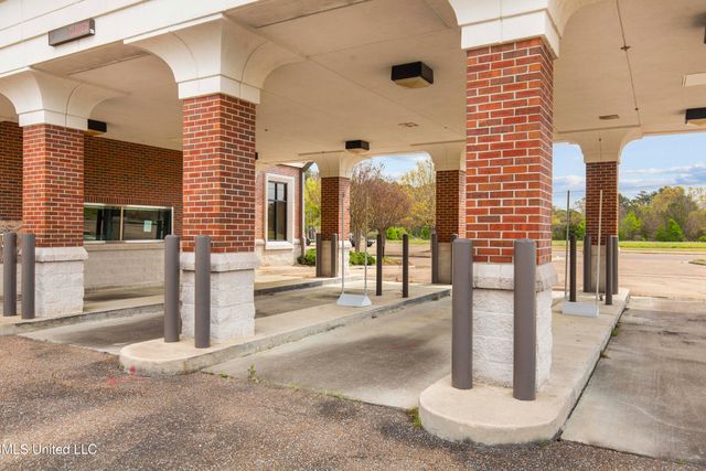 1934 Spillway Road, Brandon, MS 39047