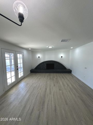 1919 W VOLTAIRE Avenue, Phoenix, AZ 85029