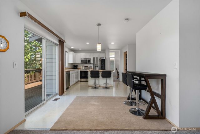 3808 47th Avenue NE, Tacoma, WA 98422