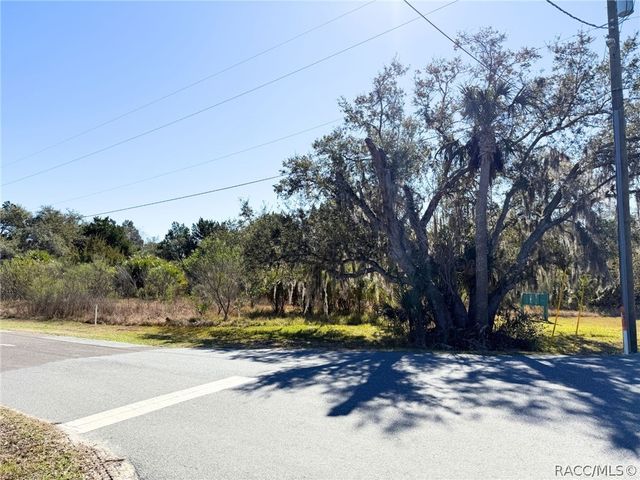 10748 W Pine Bark Lane, Crystal River, FL 34429