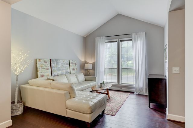 5893 Woodlands Ave, Nashville, TN 37211