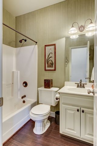 5893 Woodlands Ave, Nashville, TN 37211