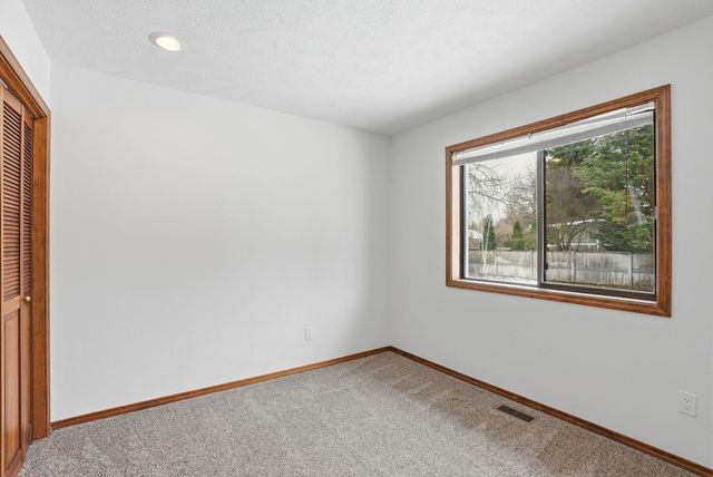 6314 S Ray Ct, Spokane, WA 99223