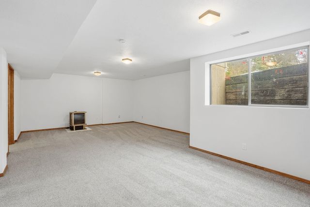 6314 S Ray Ct, Spokane, WA 99223