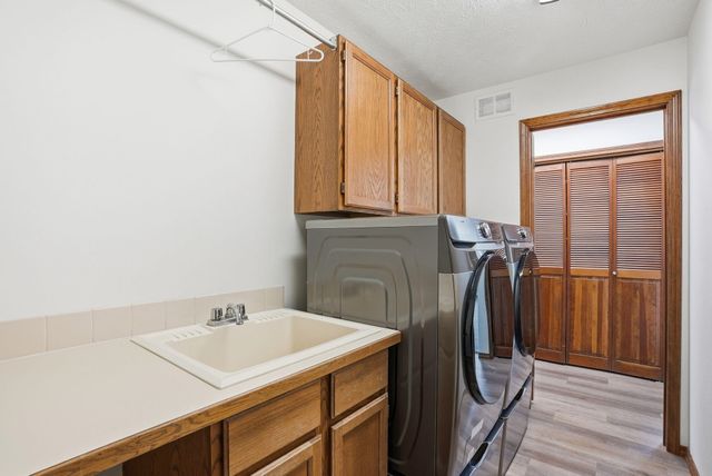 6314 S Ray Ct, Spokane, WA 99223