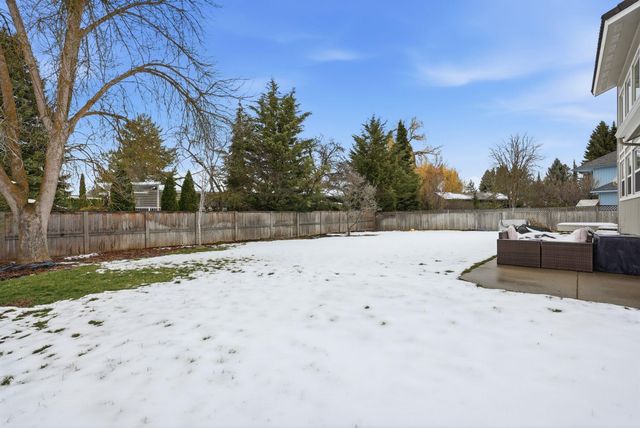 6314 S Ray Ct, Spokane, WA 99223