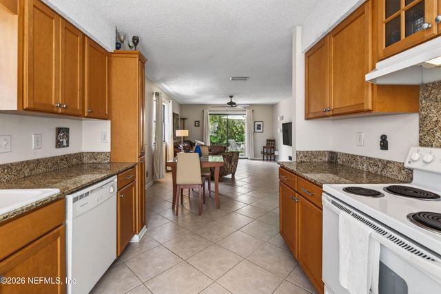 186 PINE Street, Atlantic Beach, FL 32233