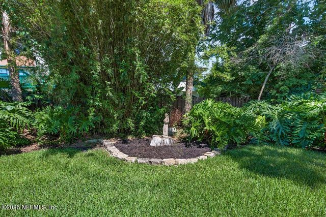 186 PINE Street, Atlantic Beach, FL 32233