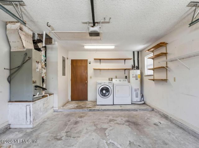 186 PINE Street, Atlantic Beach, FL 32233