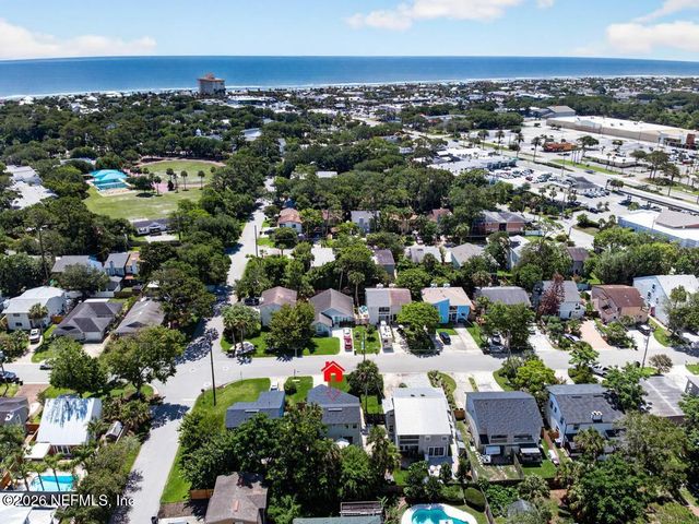 186 PINE Street, Atlantic Beach, FL 32233