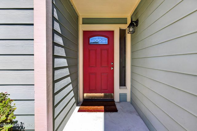 186 PINE Street, Atlantic Beach, FL 32233