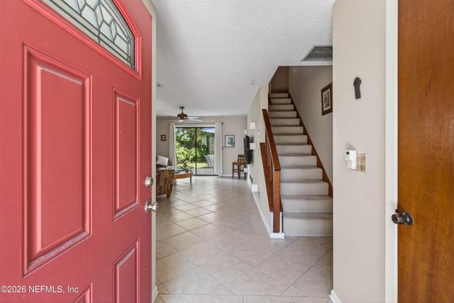 186 PINE Street, Atlantic Beach, FL 32233