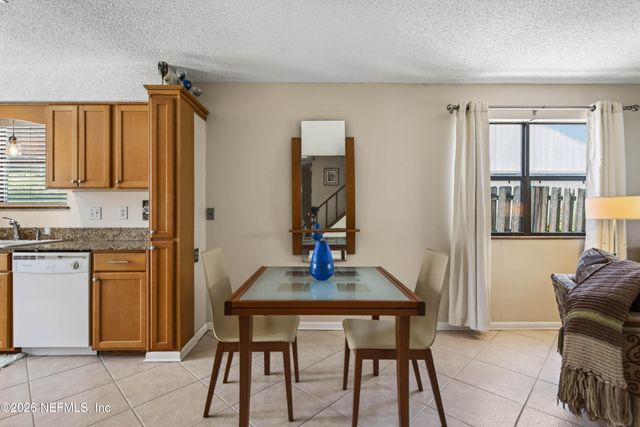 186 PINE Street, Atlantic Beach, FL 32233
