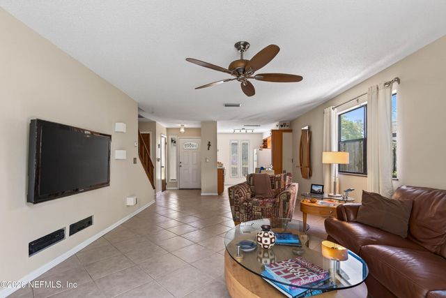 186 PINE Street, Atlantic Beach, FL 32233