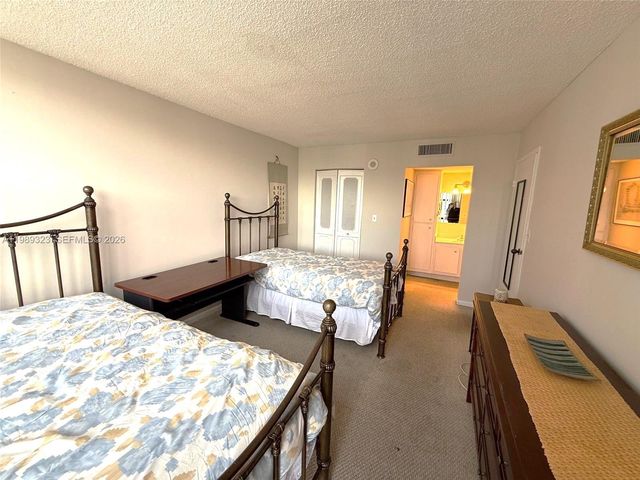 17011 N Bay Rd 1007, Sunny Isles Beach, FL 33160