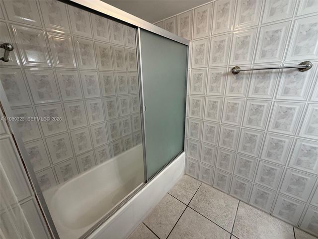 17011 N Bay Rd 1007, Sunny Isles Beach, FL 33160