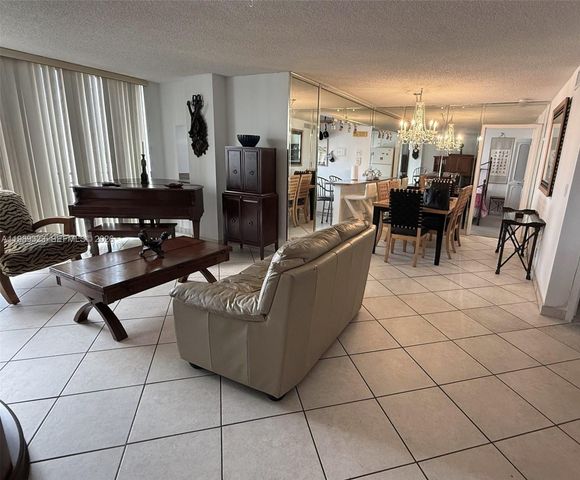 17011 N Bay Rd 1007, Sunny Isles Beach, FL 33160