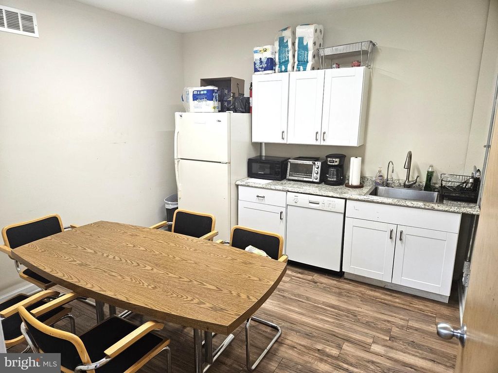 895 FERNHILL RD #UNIT B, WEST CHESTER, PA 19380 — photo 2
