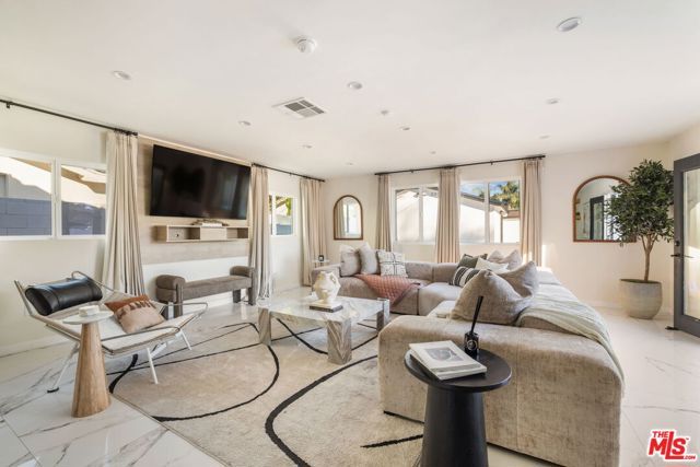 5226 Woodman Avenue, Sherman Oaks, CA 91401