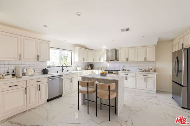 5226 Woodman Avenue, Sherman Oaks, CA 91401